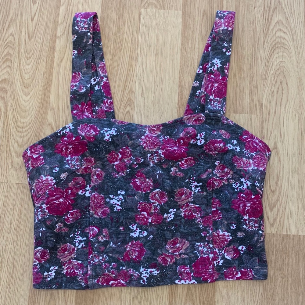 Brandy Melville Crop Top